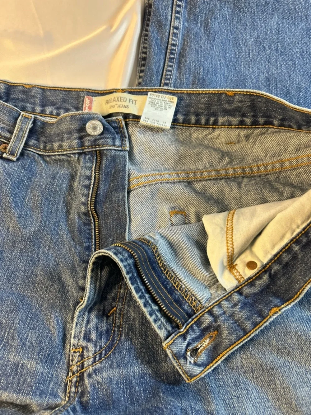 Levi 550 Men Jeans, Ralaxed Fit Straight Leg BlueDenim Light Wash Casual 38x30 - Picture 7 of 15